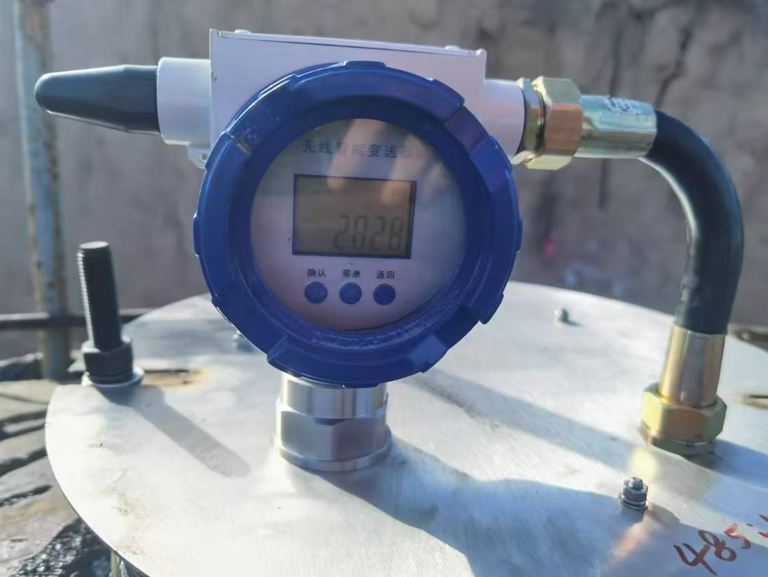 延長石油原油儲(chǔ)罐智能監(jiān)測裝置